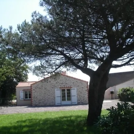House Saint-Brevin-Les-Pins - 4 Pers, 66 M2, 3/2 بيت للعطل