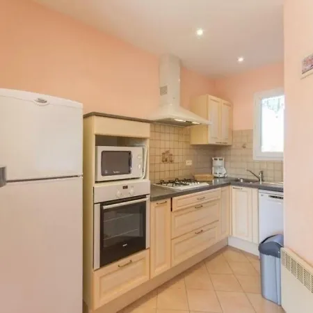 House Saint-Brevin-Les-Pins - 4 Pers, 66 M2, 3/2 بيت للعطل